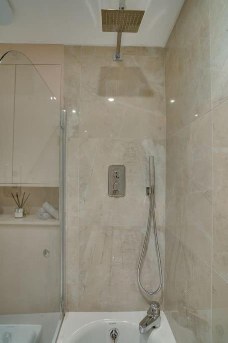 Glamorous Art Deco Flat In Chelsea 伦敦 外观 照片